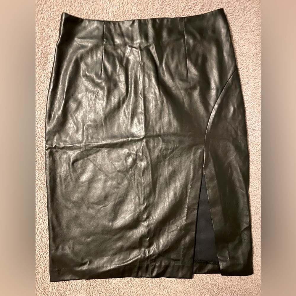 Forever 21 faux leather skirt